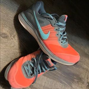 Nike dual fusion x shoes